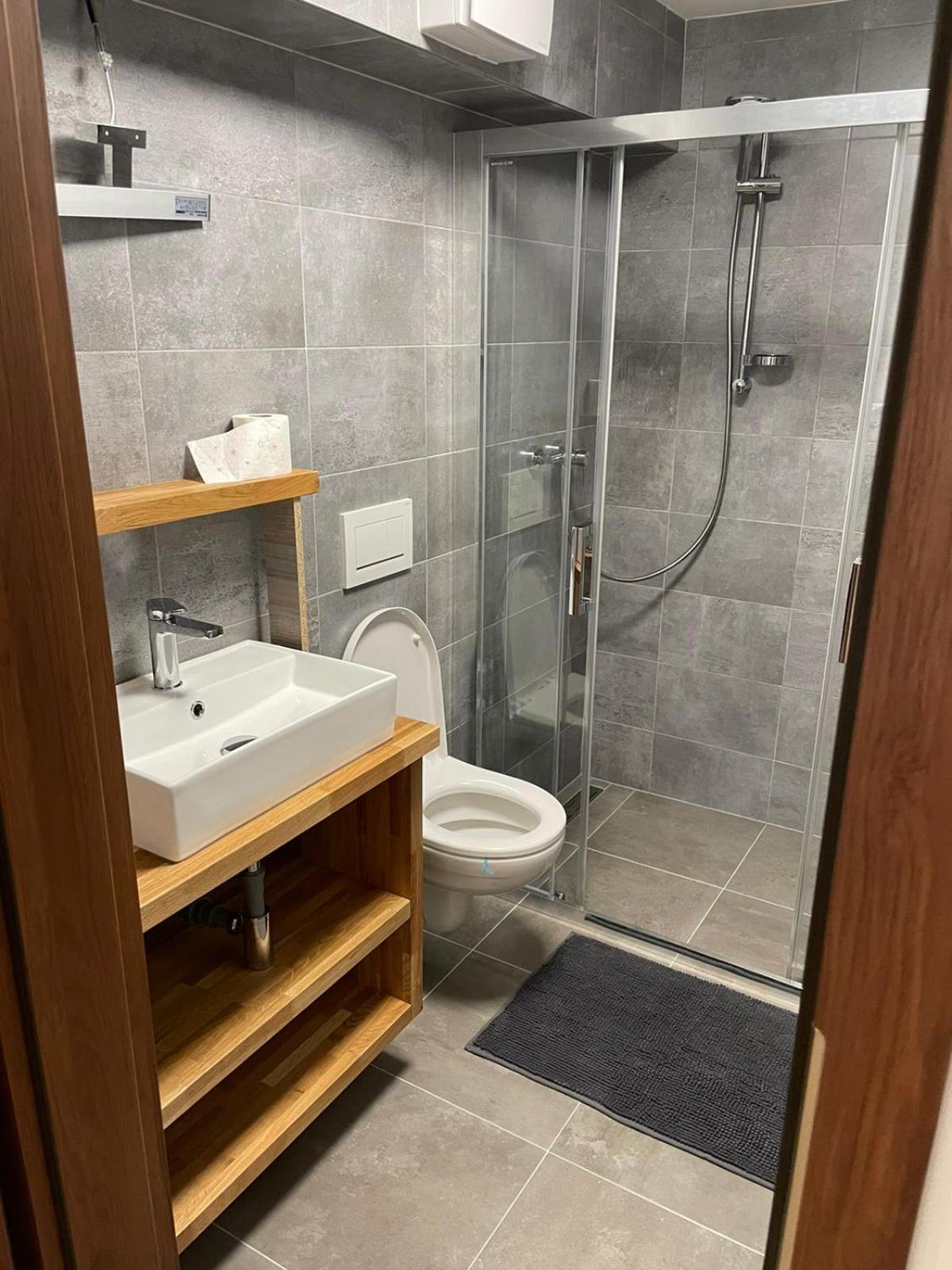 Lysa Hora Apartment *